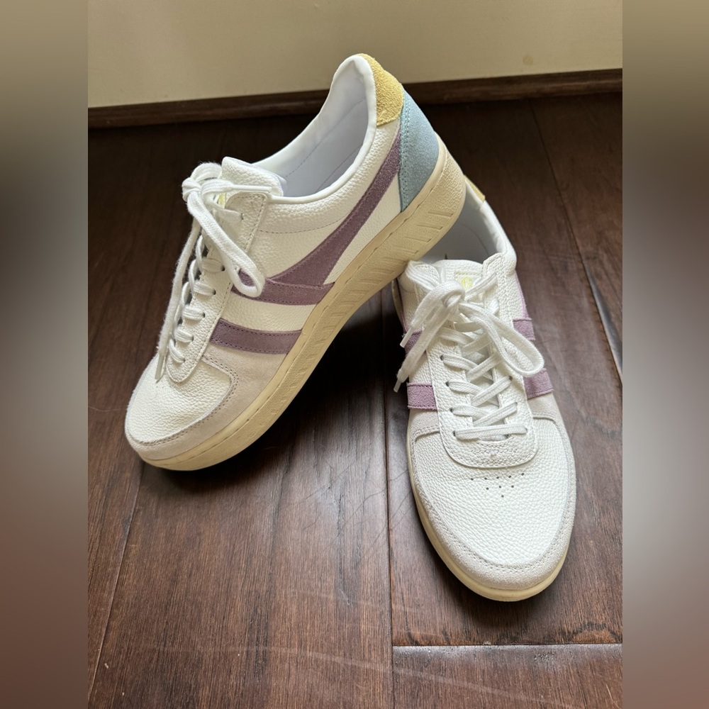Gola sneakers